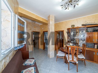 Quadrilocale in Vendita a Catania, 79'000&euro;, 100 m²