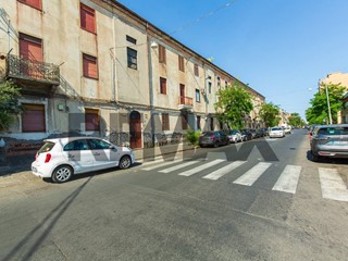 Trilocale in Vendita a Catania, 51'000&euro;, 72 m²