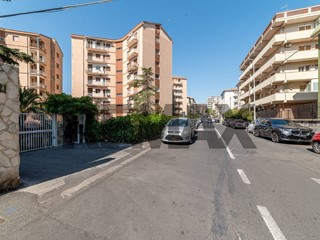 Appartamento in Vendita a Catania, 165'000&euro;, 98 m²
