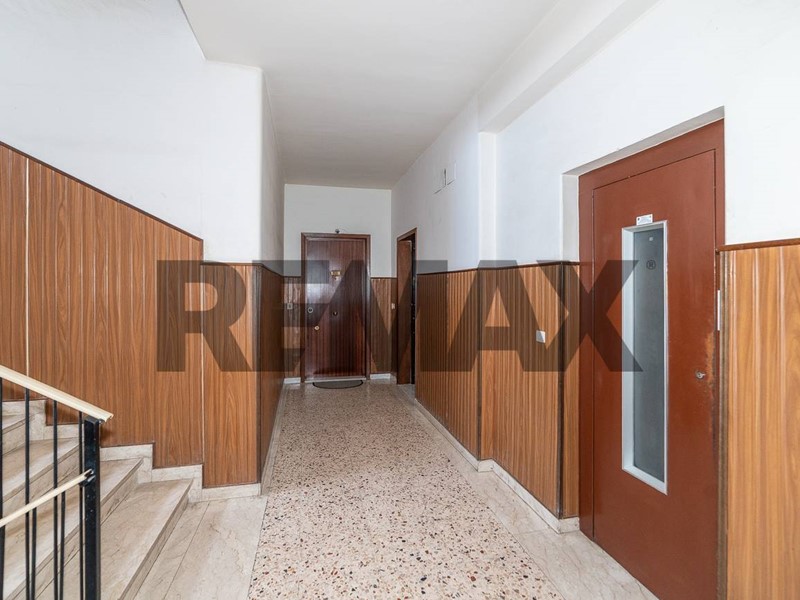 Appartamento in Vendita a Catania, 99'000&euro;, 142 m²
