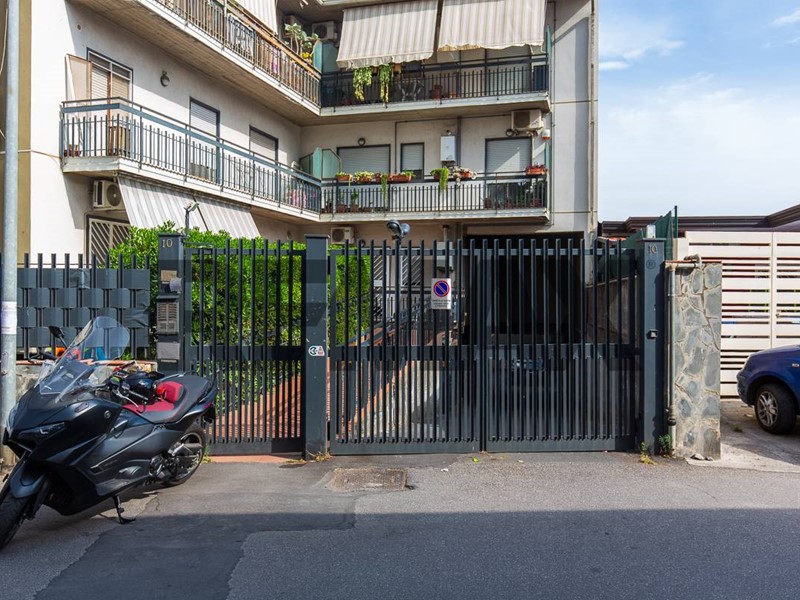 Trilocale in Vendita a Camporotondo Etneo, 96'000&euro;, 85 m²