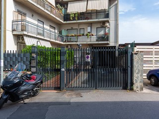 Trilocale in Vendita a Camporotondo Etneo, 96'000&euro;, 85 m²