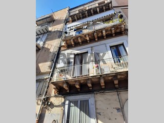 Quadrilocale in Vendita a Catania, 65'000&euro;, 105 m²