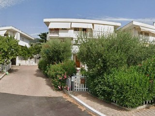 Quadrilocale in Affitto a Mattinata, 550&euro;, 95 m²