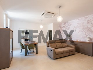 Appartamento in Vendita a Siracusa, 550'000&euro;, 129 m²