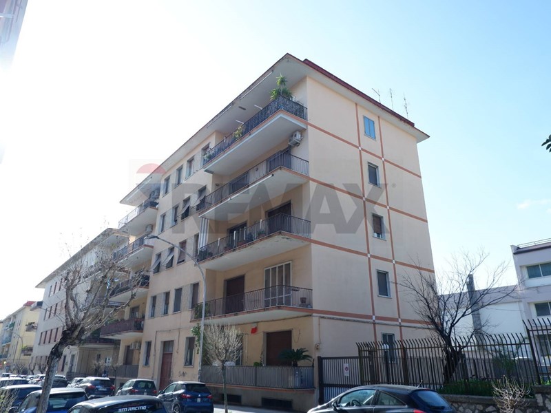 Appartamento in Vendita a Caserta, 235'000&euro;, 156 m²
