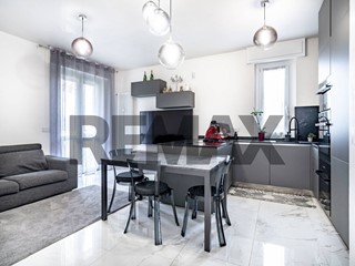 Trilocale in Vendita a Cusano Milanino, 240'000&euro;, 83 m²