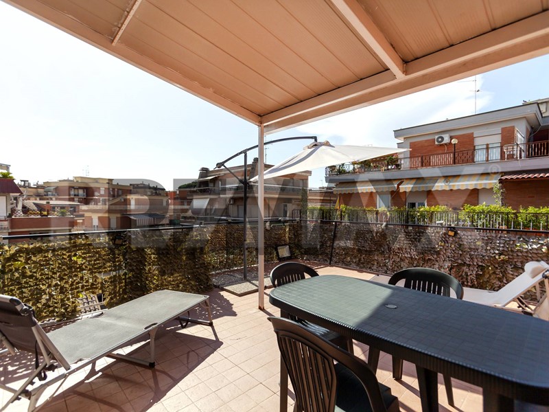 Trilocale in Vendita a Fonte Nuova, 210'000&euro;, 100 m²
