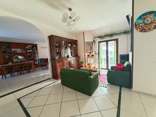 Attico in Vendita a Sperone, 139'000&euro;, 152 m²