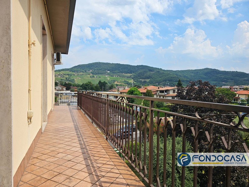 Trilocale in Vendita a Grumello del Monte, 130'000&euro;, 110 m²