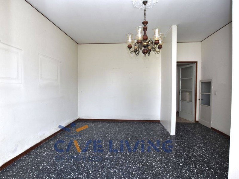Trilocale in Vendita a Rosate, 119'000&euro;, 139 m²