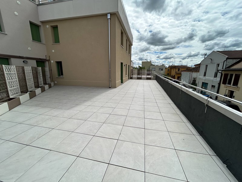 Quadrilocale in Vendita a Poggio Rusco, 150'000&euro;, 88 m²