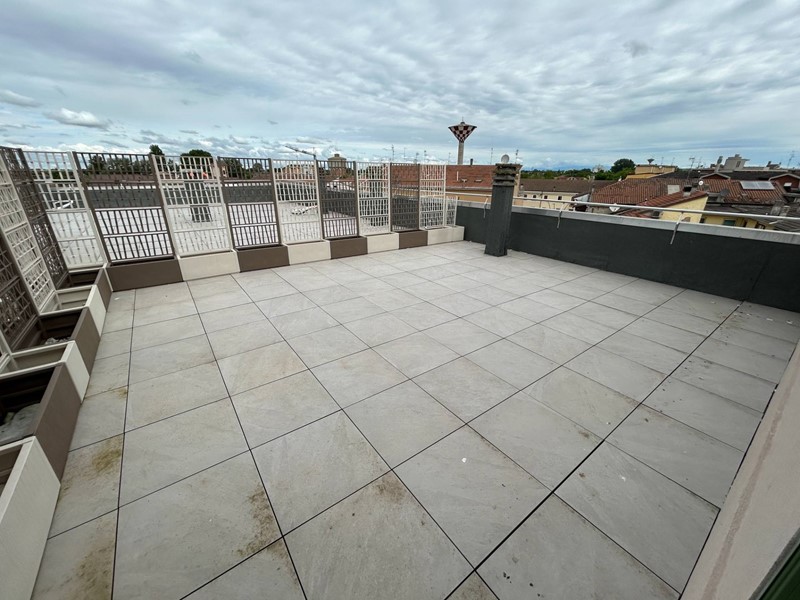 Quadrilocale in Vendita a Poggio Rusco, 140'000&euro;, 76 m²