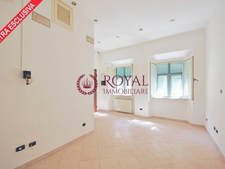 Bilocale in Vendita a Livorno, 110'000&euro;, 63 m²