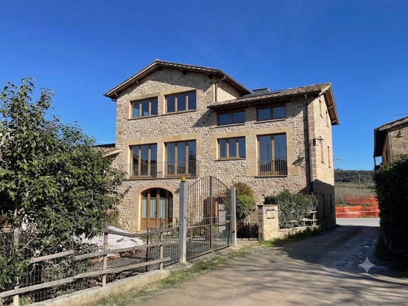 Trilocale in Vendita a Poggibonsi, 78'000&euro;, 73 m²