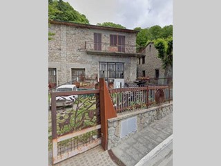 Appartamento in Vendita a Santa Fiora, 22'542&euro;, 90 m²