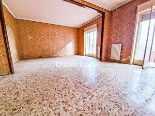 Appartamento in Vendita a Catania, 169'000&euro;, 139 m²