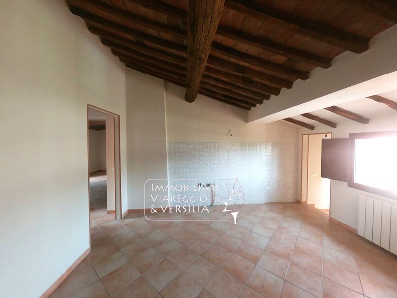 Trilocale in Vendita a Pescia, 108'000&euro;, 68 m²