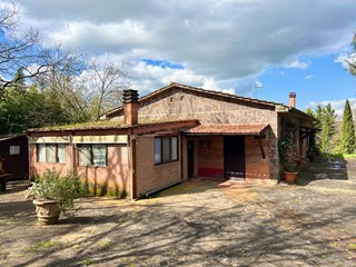 Appartamento in Vendita a Castelnuovo Berardenga, 599'000&euro;, 275 m²