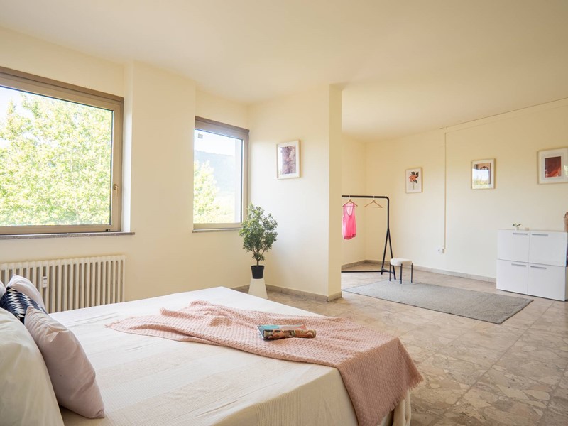 Appartamento in Vendita a Prato, 255'000&euro;, 212 m²
