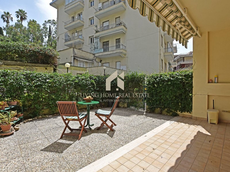 Trilocale in Vendita a Sanremo, 235'000&euro;, 78 m²