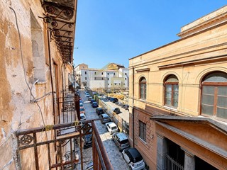 Quadrilocale in Vendita a Palermo, 120'000&euro;, 110 m²