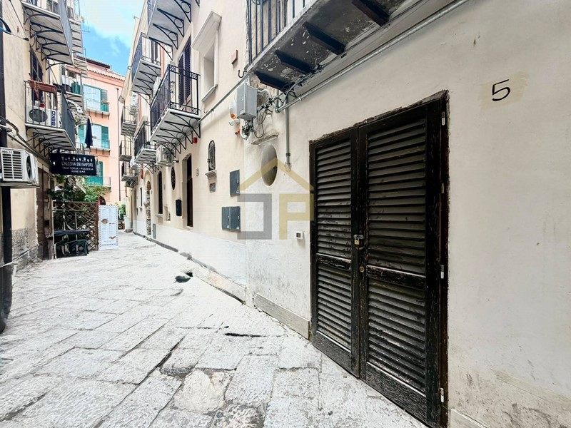 Bilocale in Vendita a Palermo, 65'000&euro;, 40 m²
