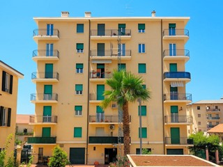 Quadrilocale in Vendita a Imperia, 258'000&euro;, 120 m²