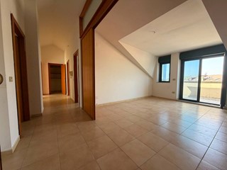 Quadrilocale in Vendita a San Nicola la Strada, 135'000&euro;, 98 m²
