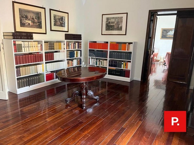 Appartamento in Vendita a Maddaloni, 150'000&euro;, 180 m²