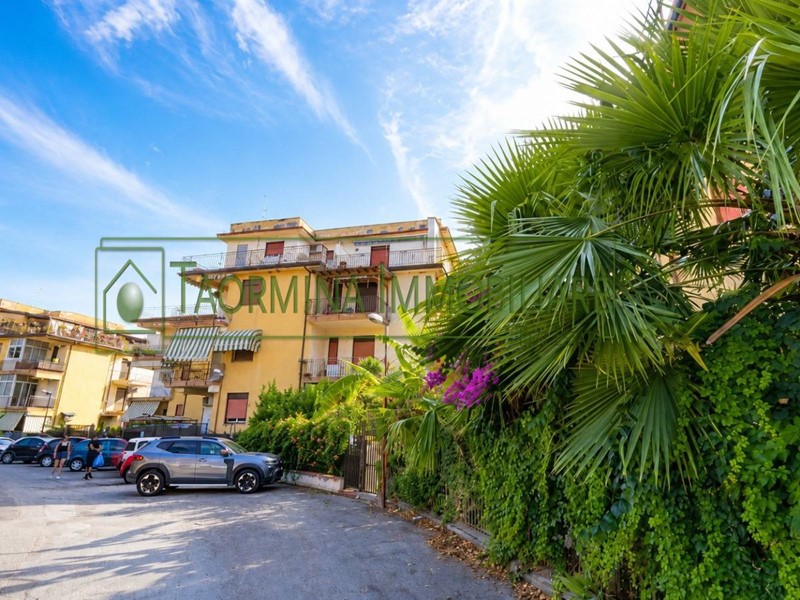 Bilocale in Vendita a Giardini Naxos, 105'000&euro;, 65 m²