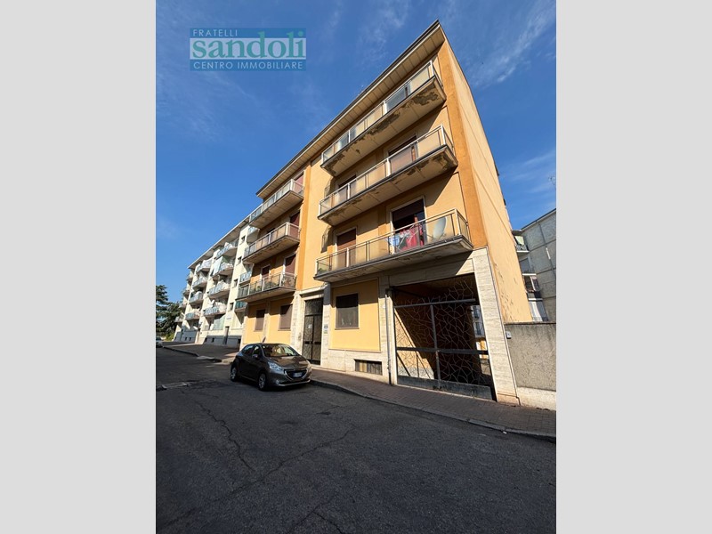 Trilocale in Vendita a Vercelli, 70'000&euro;, 80 m²
