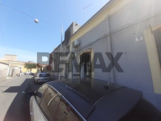 Appartamento in Vendita a Catania, 115'000&euro;, 140 m²