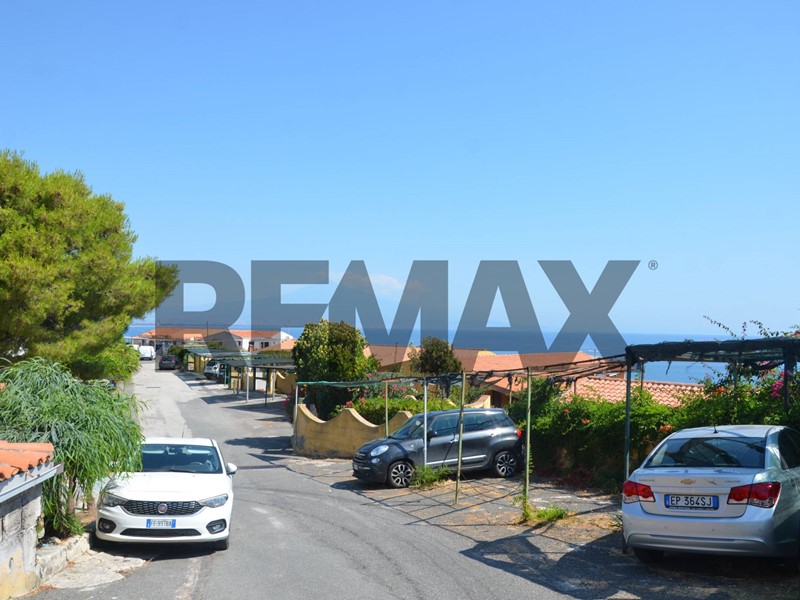 Monolocale in Vendita a Augusta, 90'000&euro;, 513 m², con Box