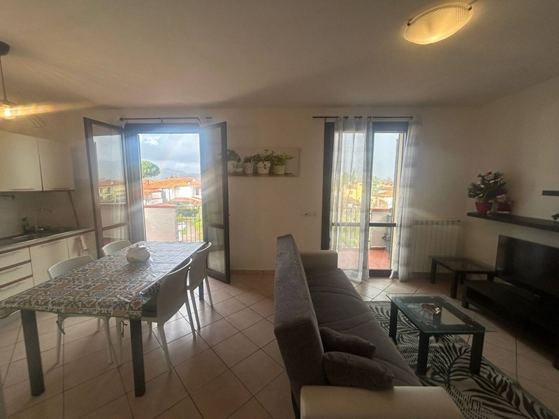 Trilocale in Affitto a Cascina, 800&euro;, 85 m²