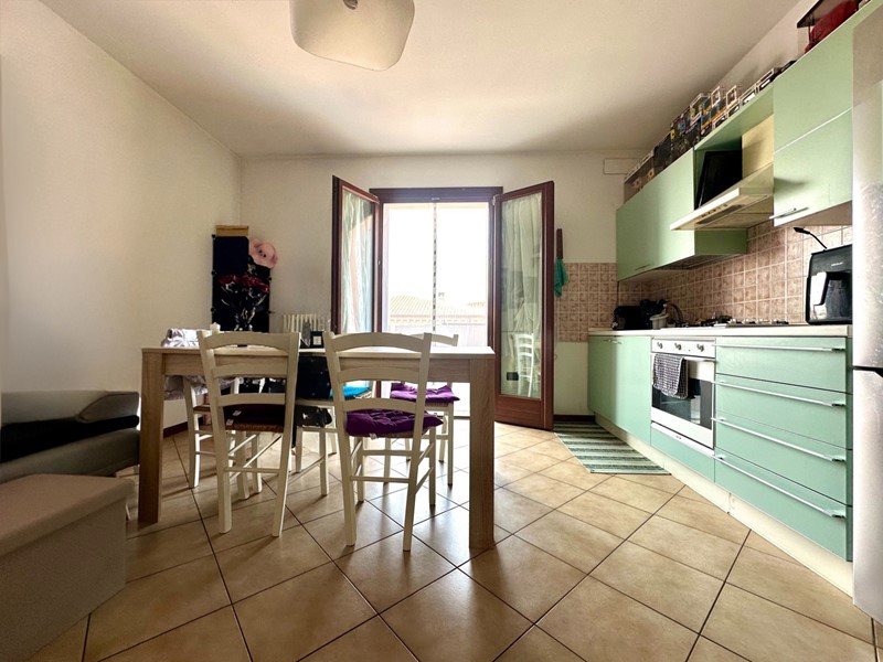 Bilocale in Vendita a Casale di Scodosia, 74'000&euro;, 55 m², arredato, con Box