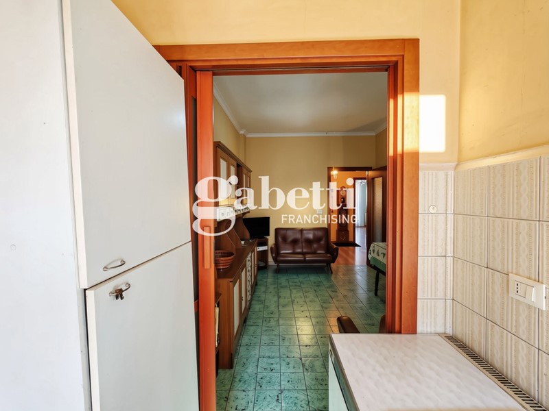 Trilocale in Vendita a Torino, 179'000&euro;, 96 m², con Box