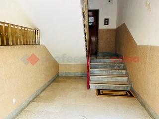 Appartamento in Vendita a Napoli, 240'000&euro;, 60 m²