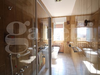 Trilocale in Affitto a Milano, 1'300&euro;, 90 m²