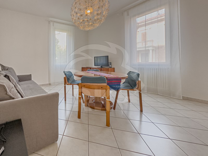 Quadrilocale in Affitto a Bologna, zona Costa Saragozza, 1'400&euro;, 100 m², arredato