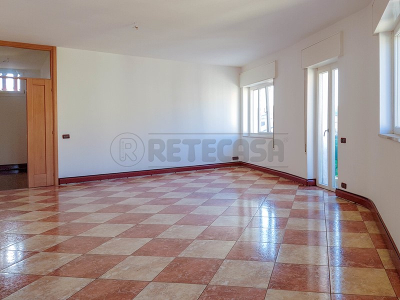 Appartamento in Affitto a Monteviale, 1'080&euro;, 150 m²