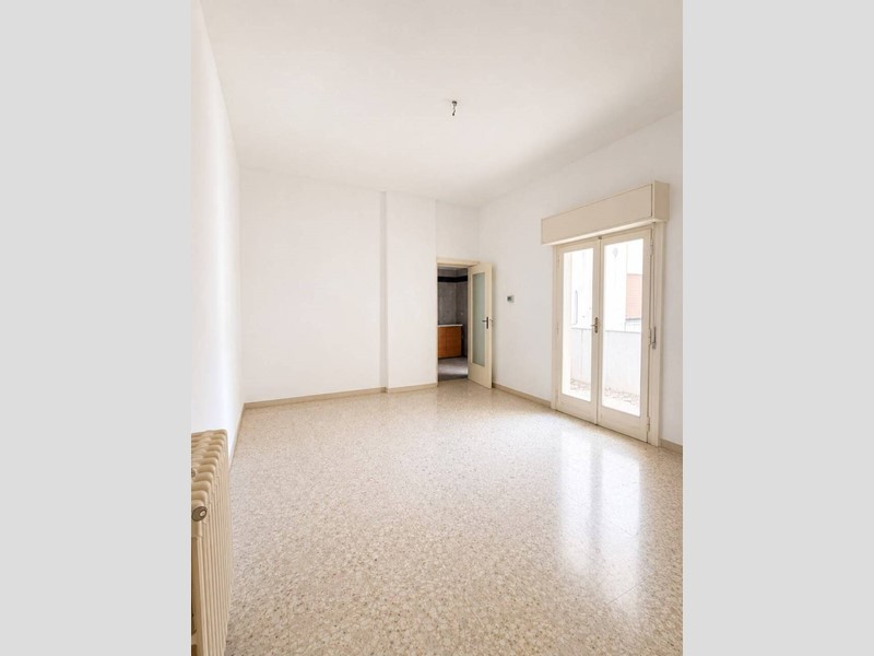 Appartamento in Vendita a Lecce, 210'000&euro;, 165 m²