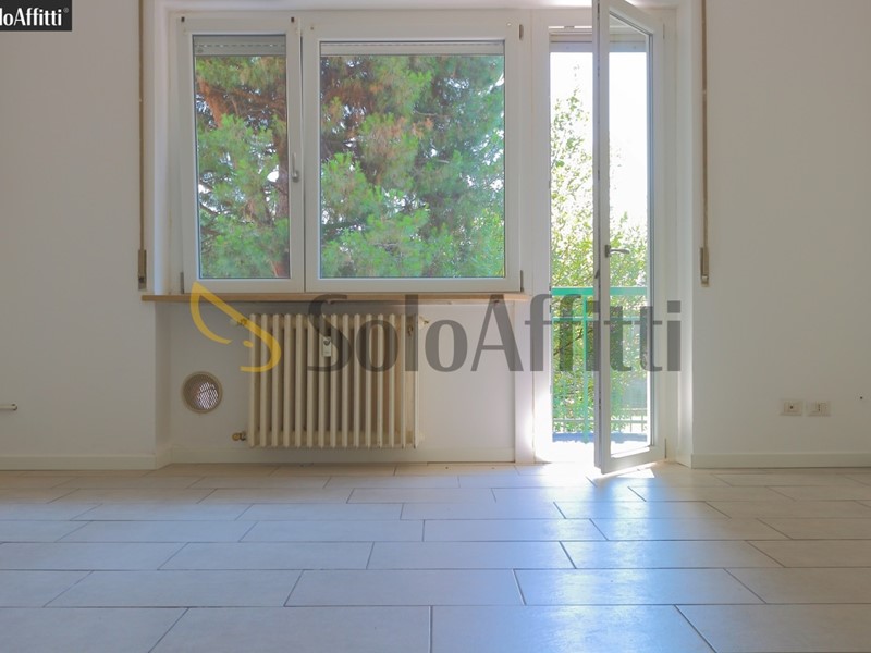 Trilocale in Affitto a Meda, 650&euro;, 89 m², con Box