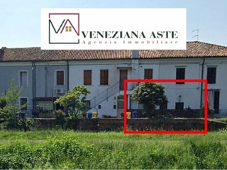 Quadrilocale in Vendita a Mira, 59'000&euro;, 156 m²