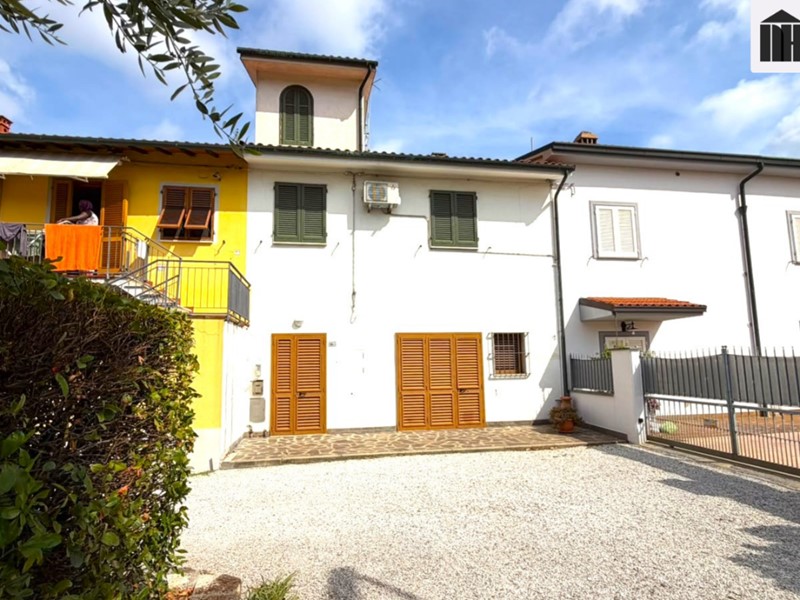 Quadrilocale in Vendita a Santa Croce sull'Arno, 160'000&euro;, 119 m²