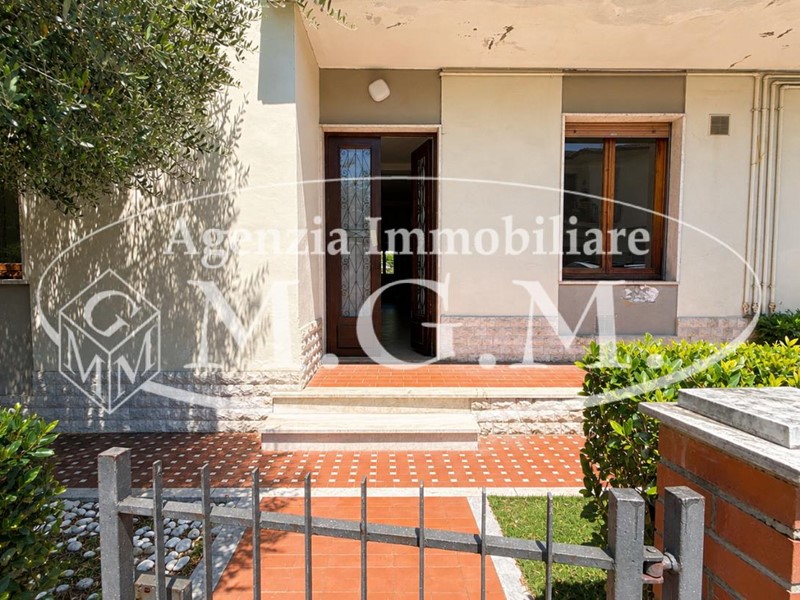 Appartamento in Vendita a Bientina, 162'000&euro;, 125 m², con Box