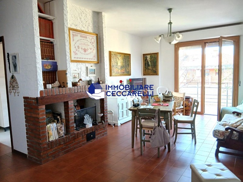 Appartamento in Vendita a Massa, 285'000&euro;, 109 m², arredato, con Box