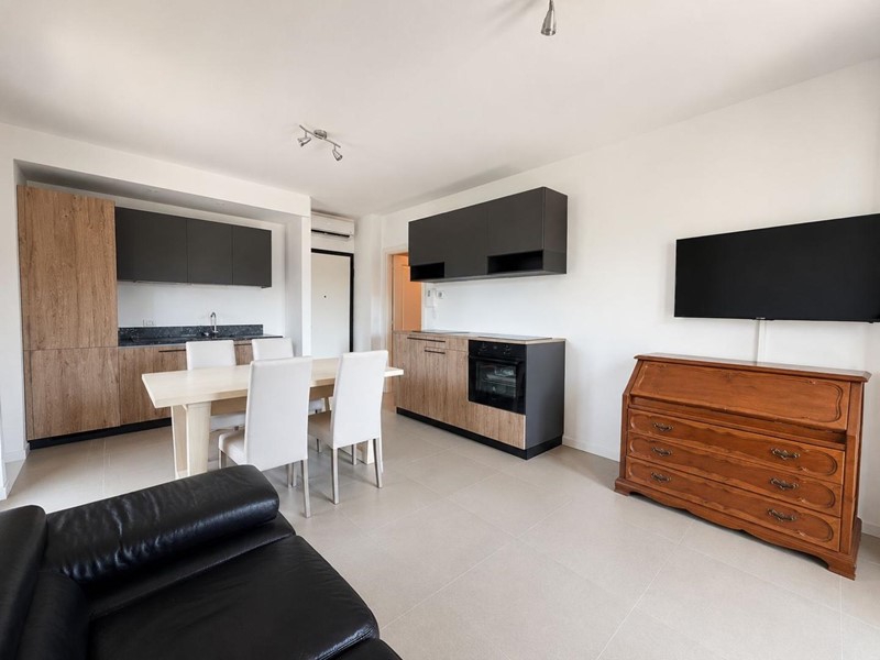 Quadrilocale in Vendita a Massa, zona Ronchi, 340'000&euro;, 107 m², arredato