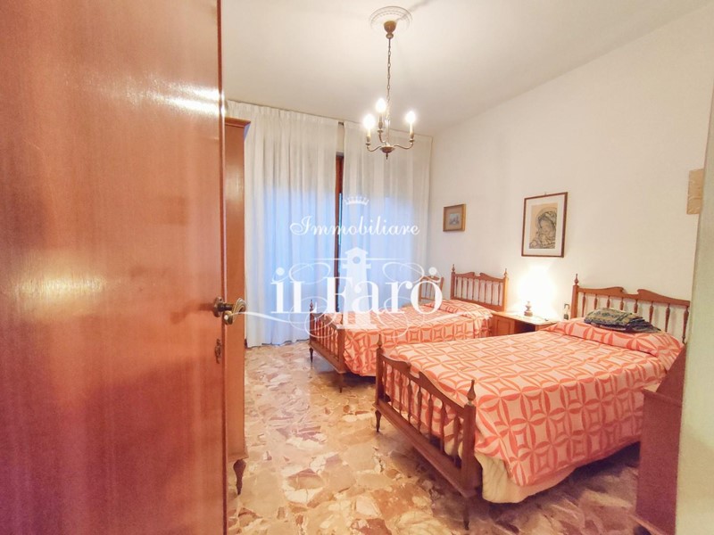 Appartamento in Vendita a Pisa, 359'000&euro;, 183 m², con Box