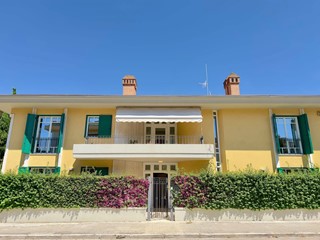 Appartamento in Vendita a San Benedetto del Tronto, 750'000&euro;, 250 m²